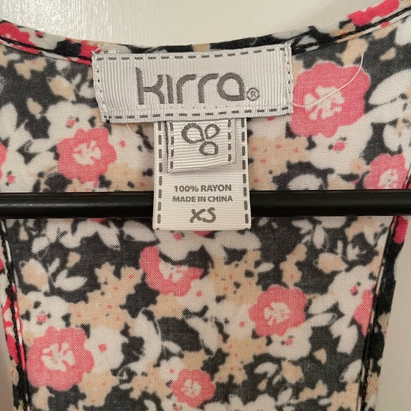 Kirra Women’s flowered tank top - Picture 4 of 6